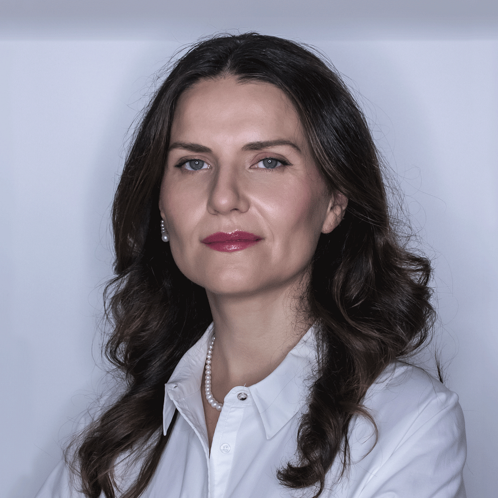 logo Oana Bogdan <p> (Architect and Former Secretary of State for Heritage) </p>