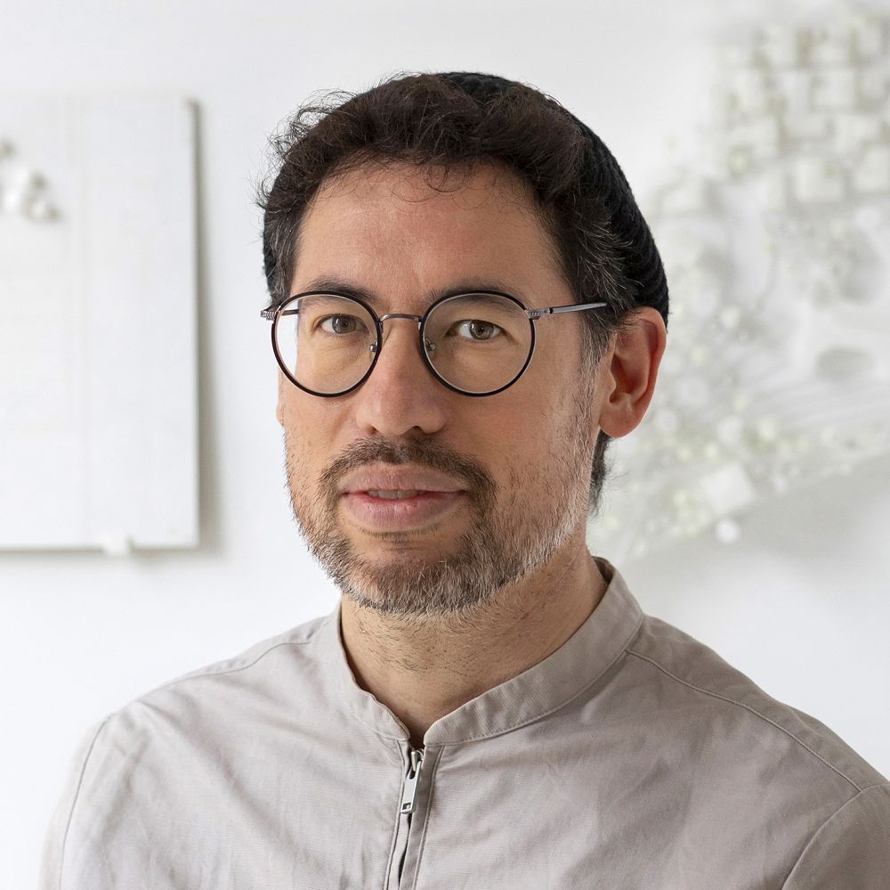 logo Denmark <p> Enlai Hooi </p>